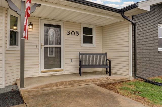 305 S Troy Avenue, Springfield, MO 65802