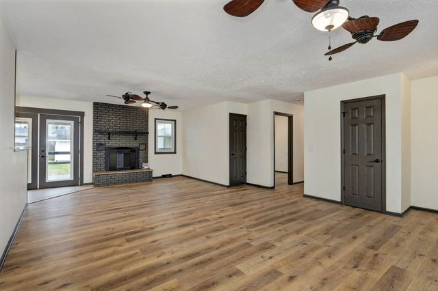 305 S Troy Avenue, Springfield, MO 65802