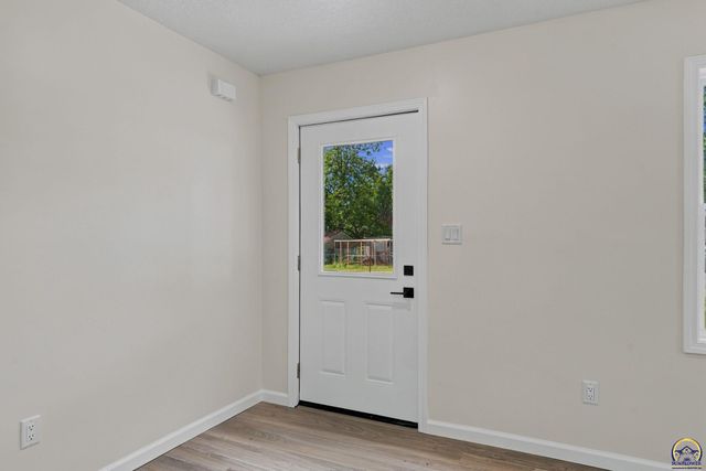 3308 SE Girard ST, Topeka, KS 66605