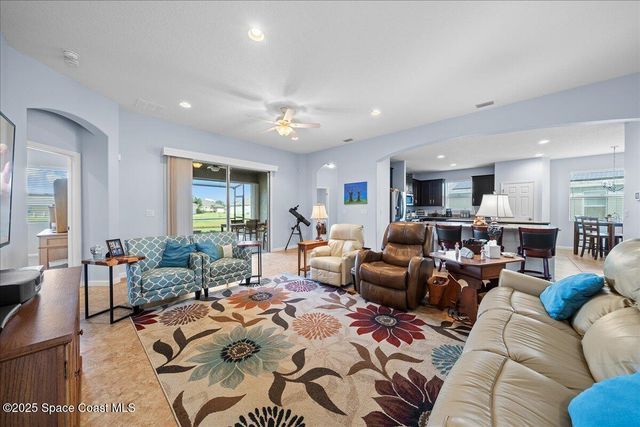 634 Easton Forest Circle SE, Palm Bay, FL 32909