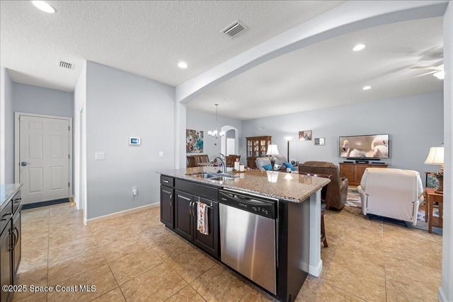 634 Easton Forest Circle SE, Palm Bay, FL 32909