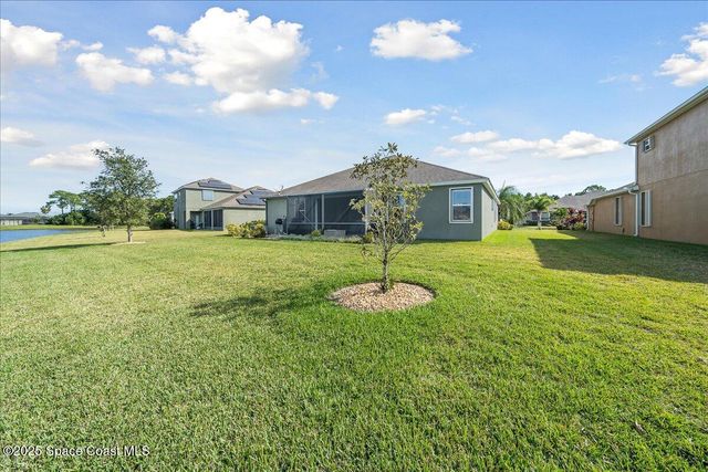 634 Easton Forest Circle SE, Palm Bay, FL 32909