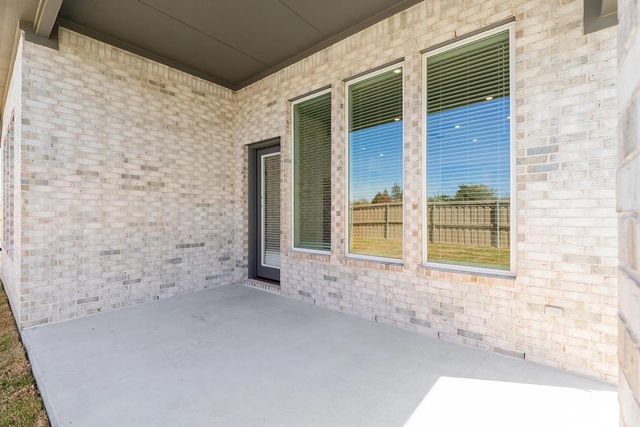 229 Kingswood DR, Bastrop, TX 78602