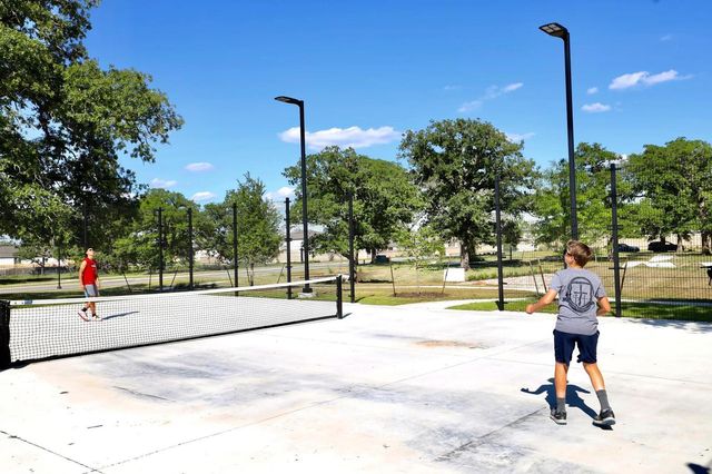 229 Kingswood DR, Bastrop, TX 78602