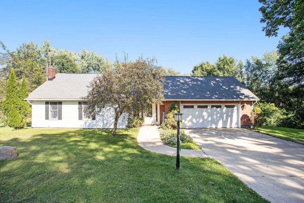 60241 Constantine Road, Lockport Twp, MI 49093