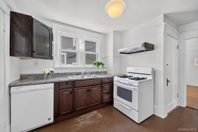 10 S Grand Avenue, Poughkeepsie, NY 12603