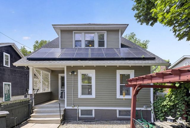 10 S Grand Avenue, Poughkeepsie, NY 12603