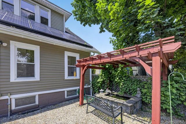 10 S Grand Avenue, Poughkeepsie, NY 12603