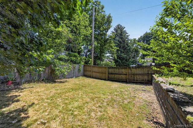 10 S Grand Avenue, Poughkeepsie, NY 12603