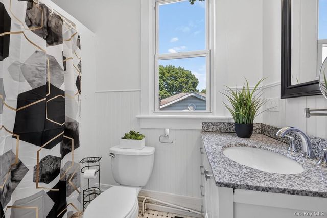 10 S Grand Avenue, Poughkeepsie, NY 12603
