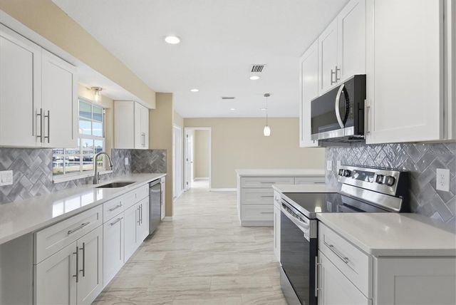 133 COLONIAL STREET SE, Port Charlotte, FL 33952