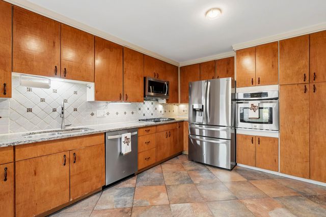 4612 Evergreen Street, Bellaire, TX 77401