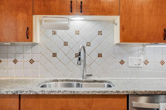 4612 Evergreen Street, Bellaire, TX 77401