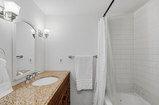 4612 Evergreen Street, Bellaire, TX 77401