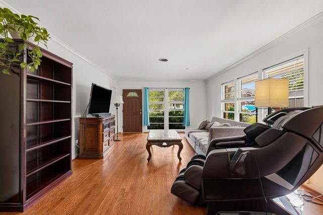 4612 Evergreen Street, Bellaire, TX 77401