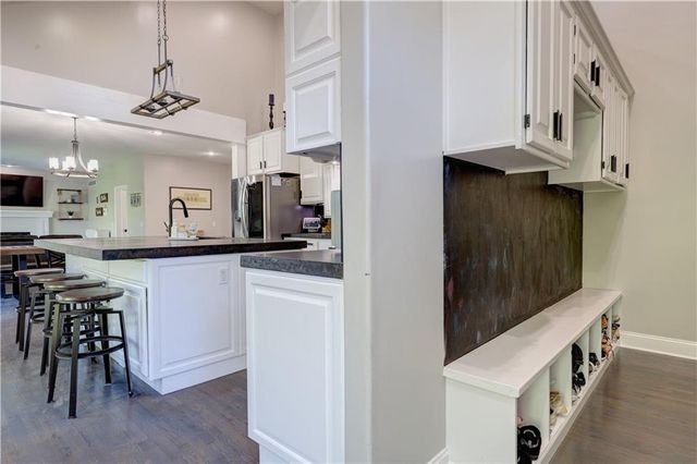 125 SE Battery Point, Lee's Summit, MO 64063
