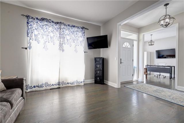 125 SE Battery Point, Lee's Summit, MO 64063