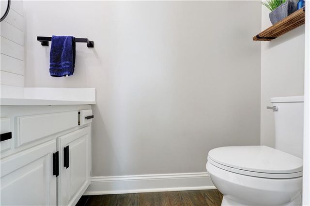 125 SE Battery Point, Lee's Summit, MO 64063