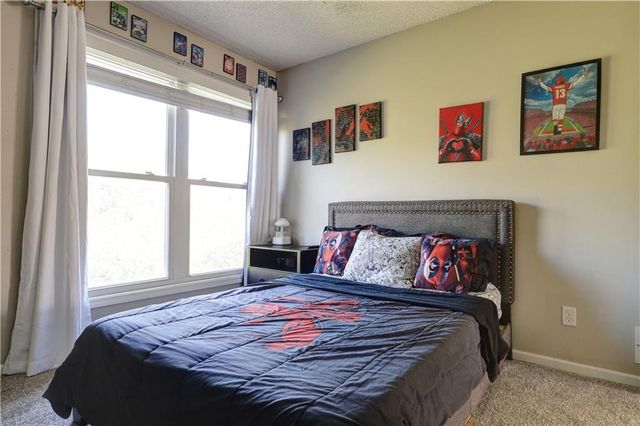 125 SE Battery Point, Lee's Summit, MO 64063