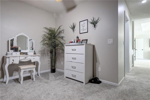 125 SE Battery Point, Lee's Summit, MO 64063