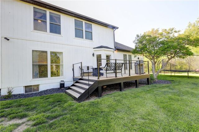 125 SE Battery Point, Lee's Summit, MO 64063