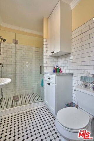 701 Lorraine Boulevard, Los Angeles, CA 90005