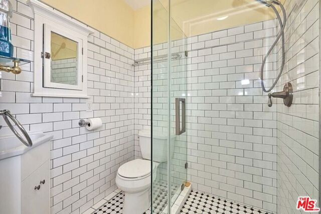 701 Lorraine Boulevard, Los Angeles, CA 90005