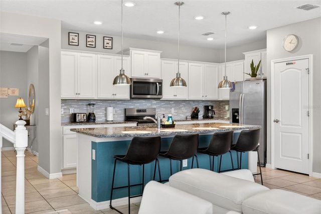 7554 OAK SPRING LANE, Davenport, FL 33837