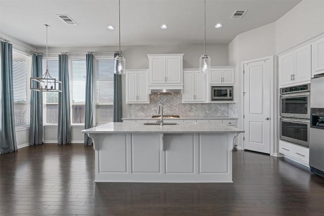 404 Miracle Rose WAY, Liberty Hill, TX 78642