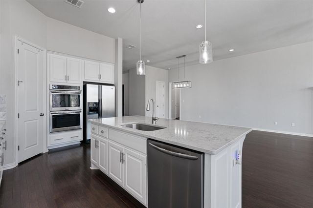 404 Miracle Rose WAY, Liberty Hill, TX 78642