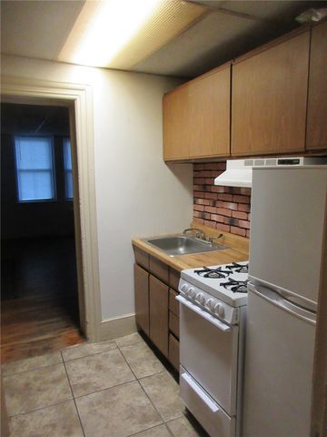 100 Bowen Street 1 W, Providence, RI 02906