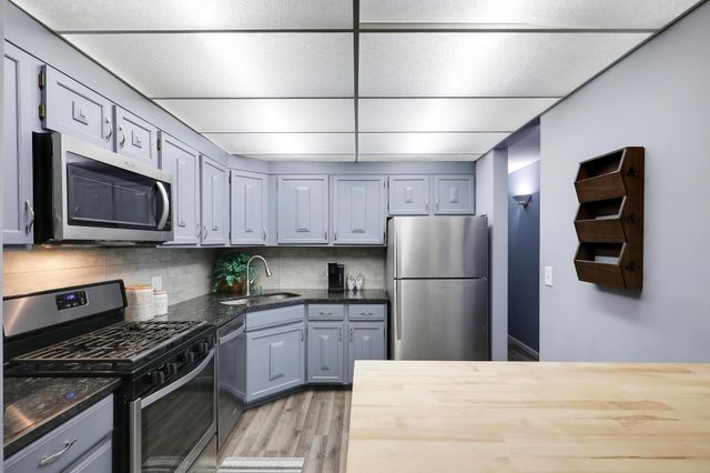 6650 Vernon Avenue S 407, Minneapolis, MN 55436