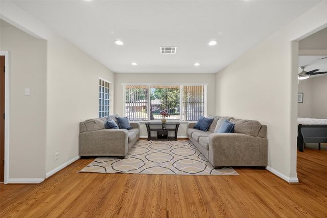 4045 Osby Drive, Houston, TX 77025