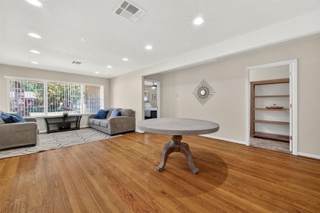 4045 Osby Drive, Houston, TX 77025