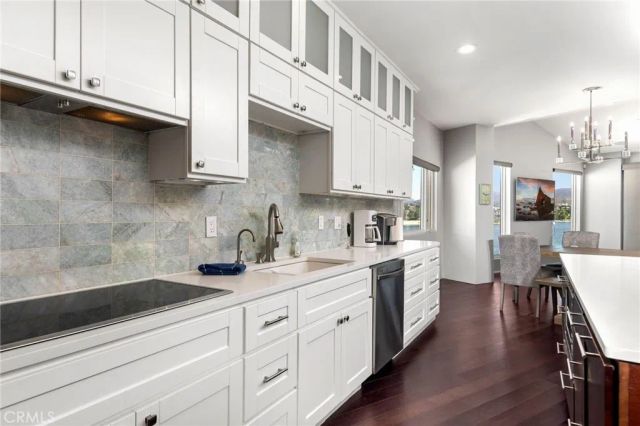 29743 Buggywhip Court, Canyon Lake, CA 92587