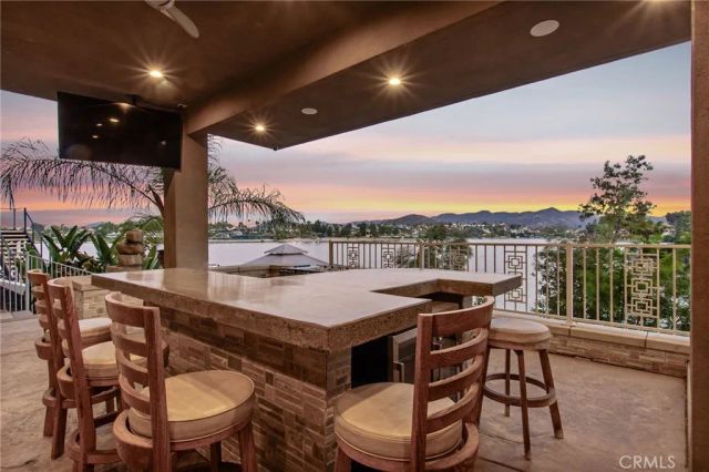 29743 Buggywhip Court, Canyon Lake, CA 92587