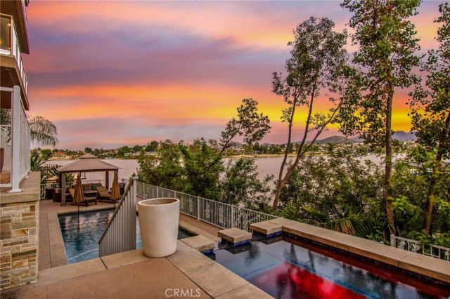 29743 Buggywhip Court, Canyon Lake, CA 92587