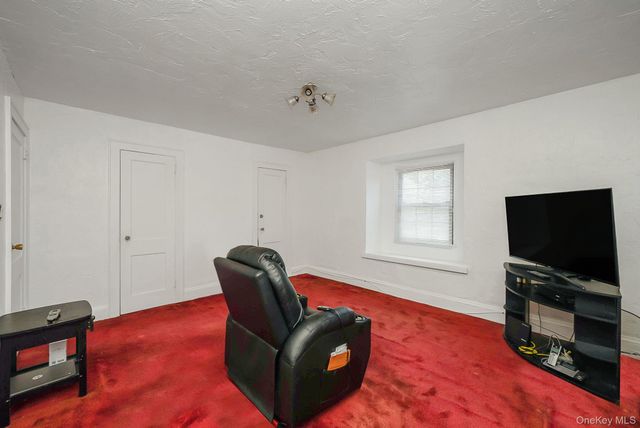 61 Continental Place, Glen Cove, NY 11542