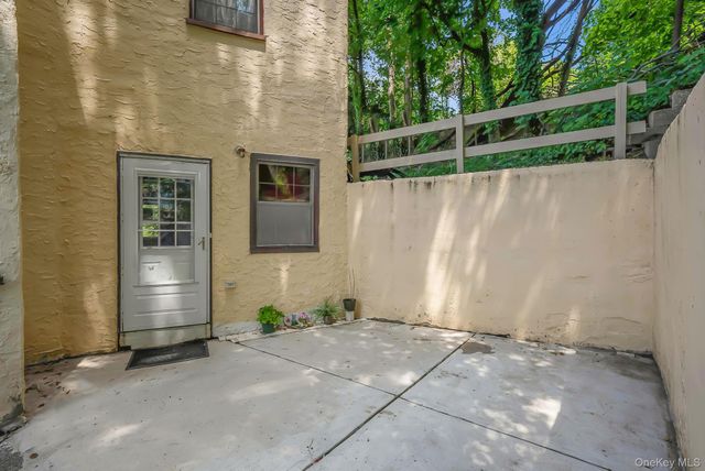 61 Continental Place, Glen Cove, NY 11542