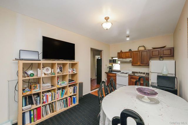 61 Continental Place, Glen Cove, NY 11542