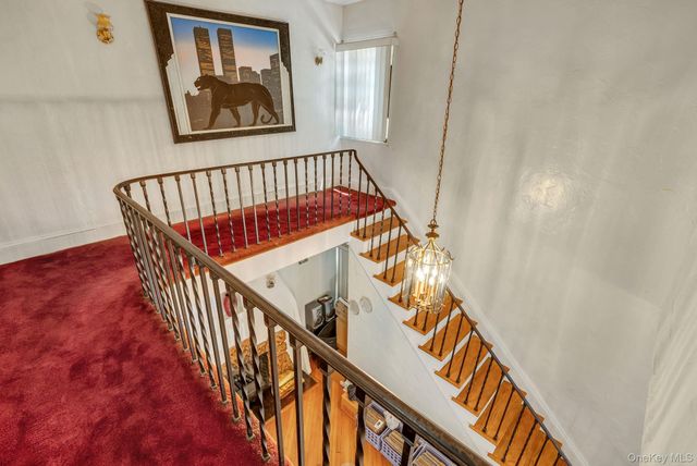 61 Continental Place, Glen Cove, NY 11542