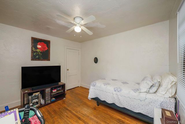 61 Continental Place, Glen Cove, NY 11542