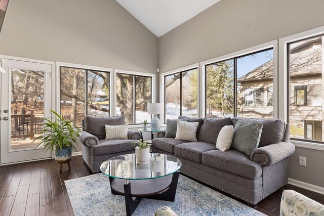 9624 Wyoming Terrace S, Bloomington, MN 55438