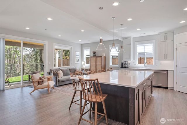 974 NW Pickering Street, Issaquah, WA 98027