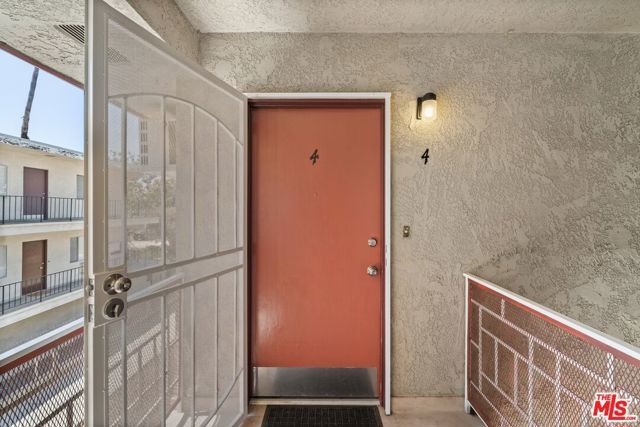 50 S Meridith Ave 4, Pasadena, CA 91106