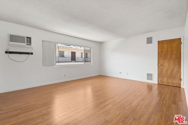 50 S Meridith Ave 4, Pasadena, CA 91106