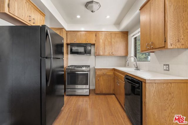 50 S Meridith Ave 4, Pasadena, CA 91106