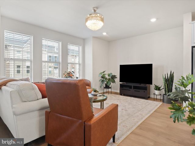 1629 FIELD SPARROW TER NE, Leesburg, VA 20176