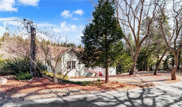 1 Sunny Slope, Running Springs, CA 92382