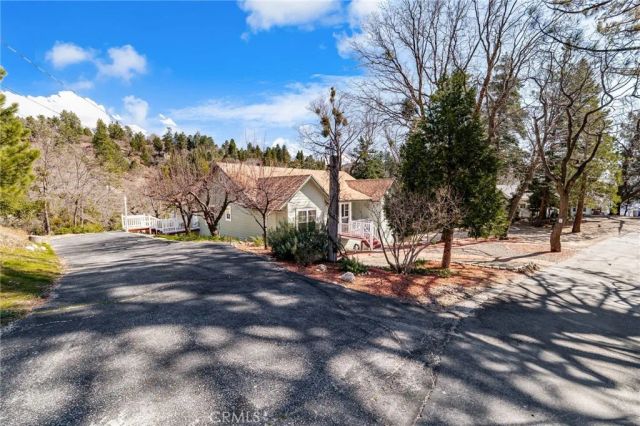 1 Sunny Slope, Running Springs, CA 92382